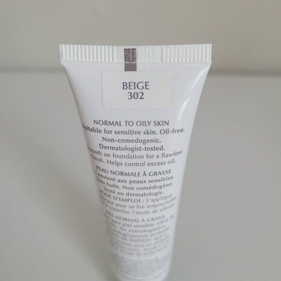 Mary Kay Medium Coverage Foundation Beige 302 Normal to Oily Skin 1 oz Gray Cap - Picture 3 of 5